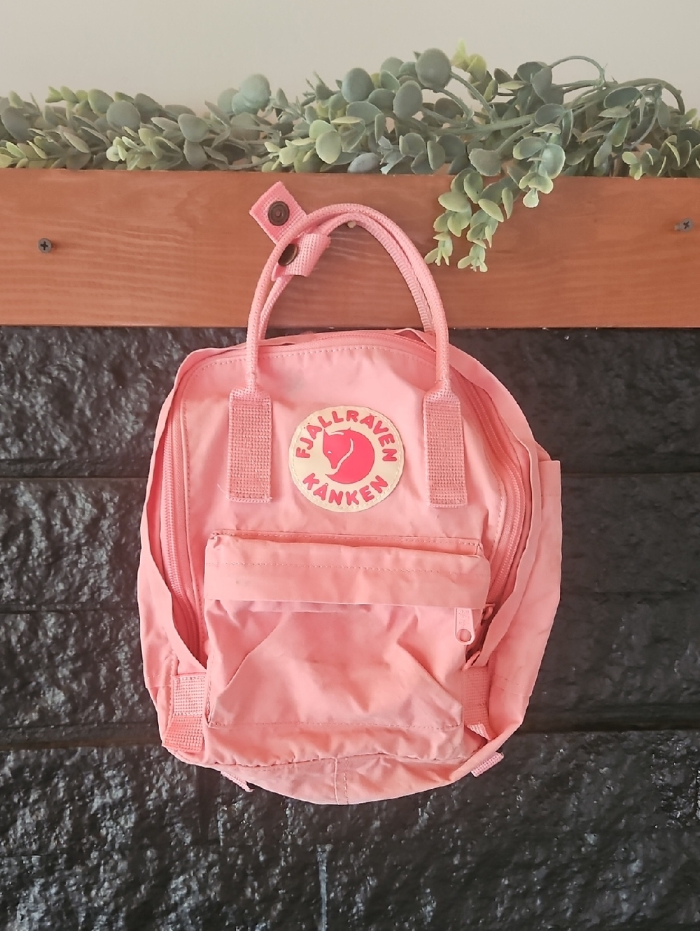 Kånken Mini Pink Backpack
